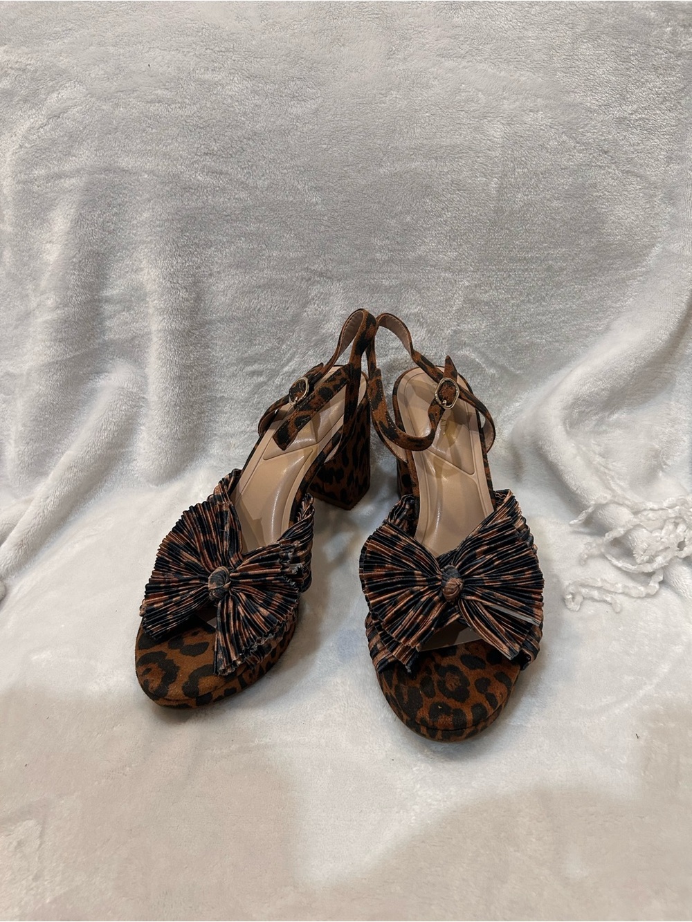 Leopard Print Bow Block Heel Sandals - Brown/Tan EUC